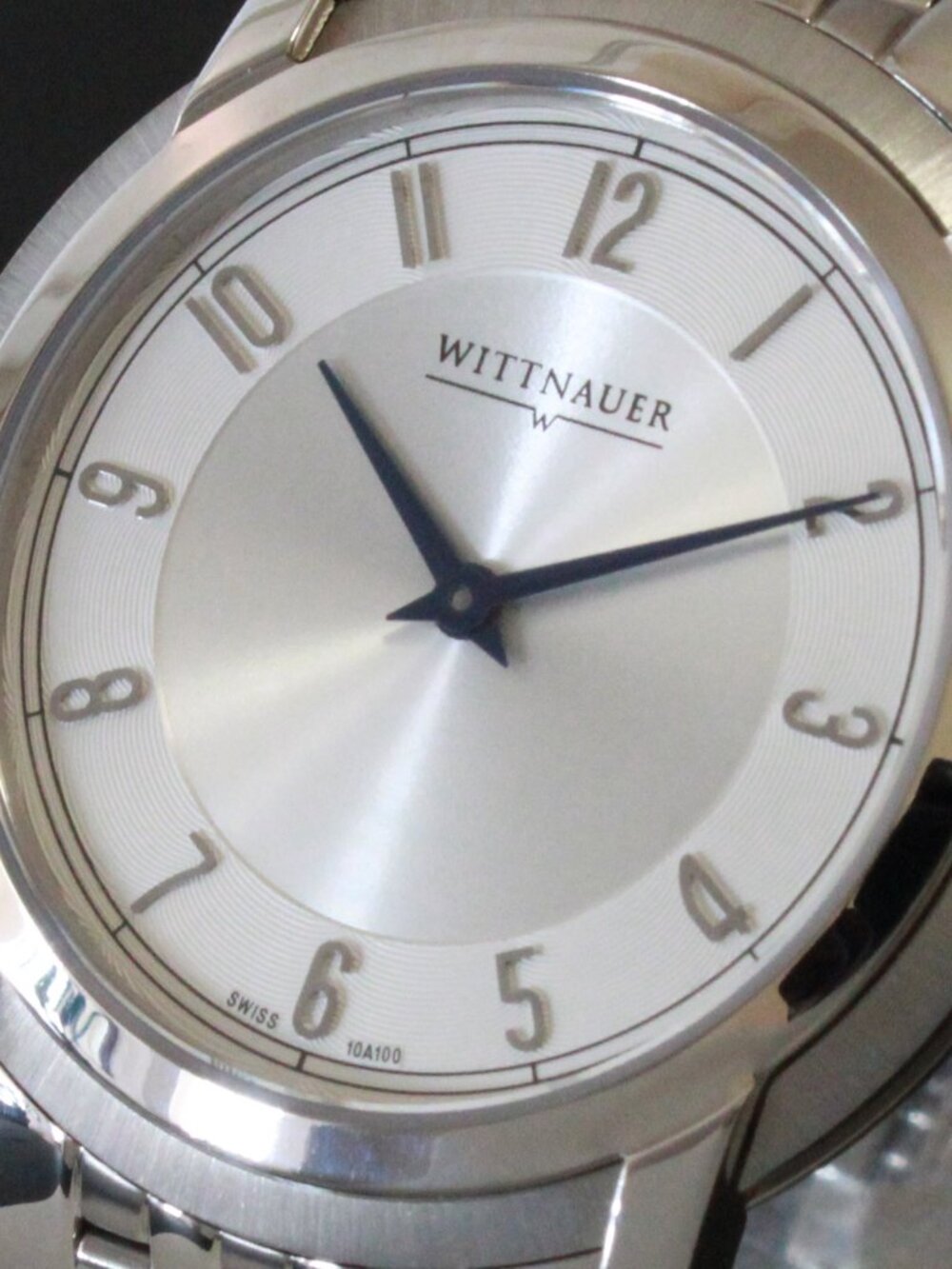 Wittnauer Men's Swiss Quartz Watch Silver Dial Applied Indices Blue Hands  39mm - Picture 11 of 13